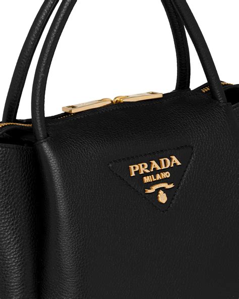 prada tasche weiss klein|Weiss Handtasche Aus Leder, Klein .